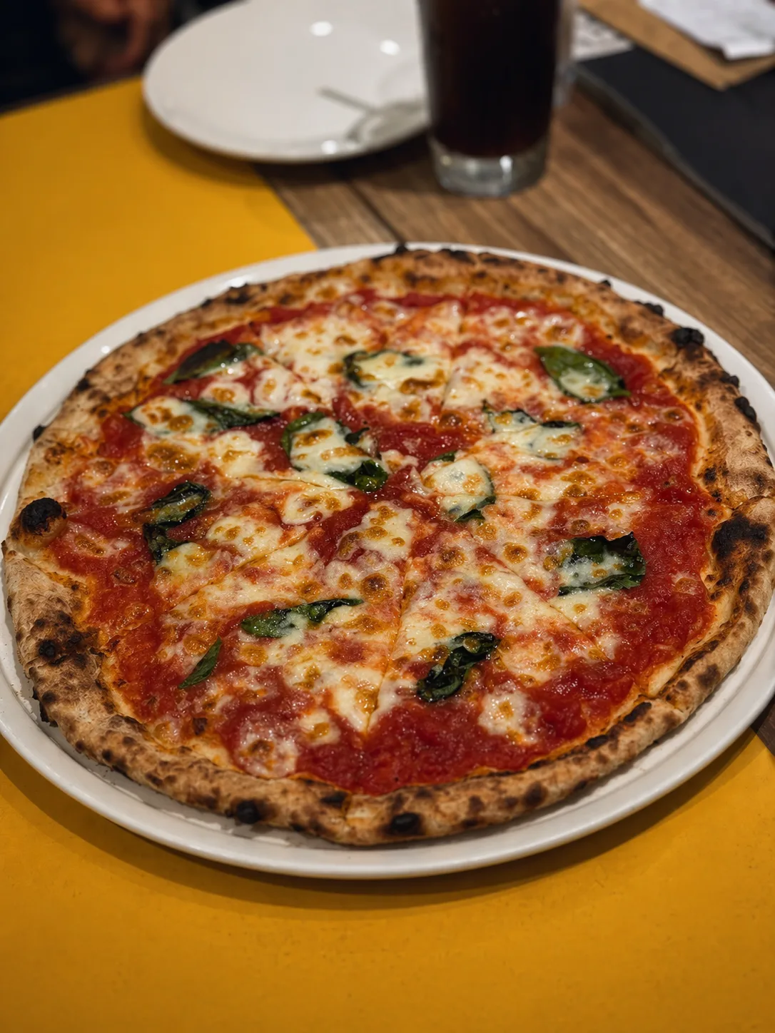 Pizza Persé 72 小時低溫發酵製作的瑪格麗特披薩