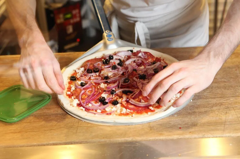 Pizza Persé 台北大安區佛羅倫斯訓練主廚手桿披薩麵糰
